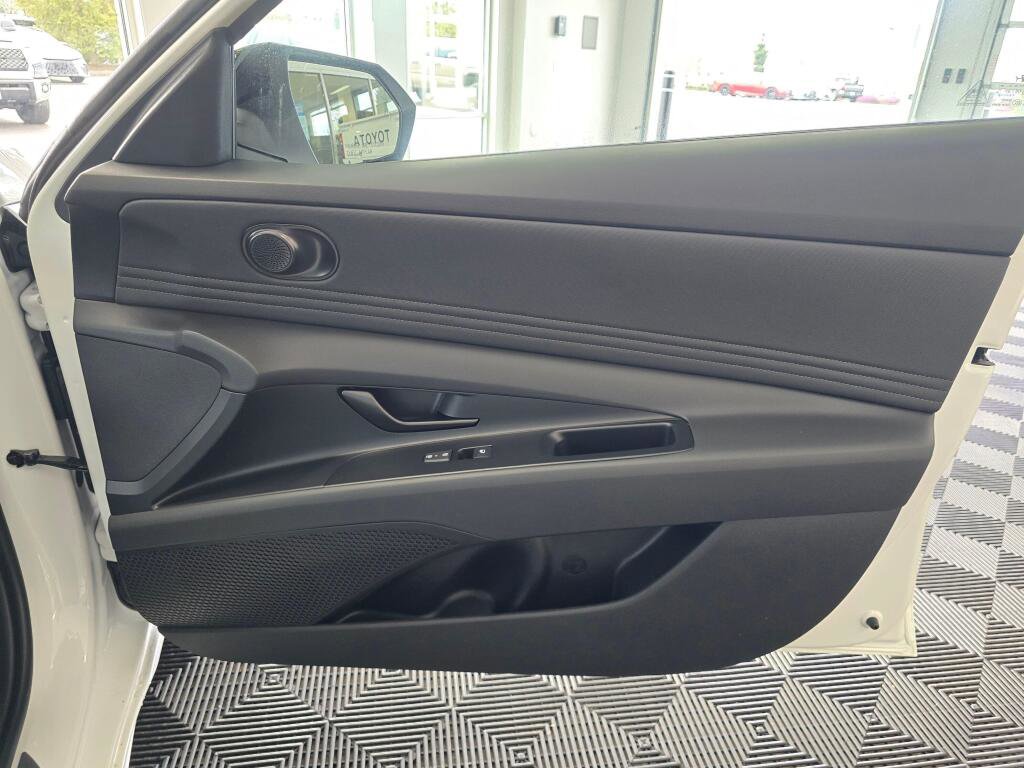 New 2026 Hyundai Elantra SEL Sport image 41