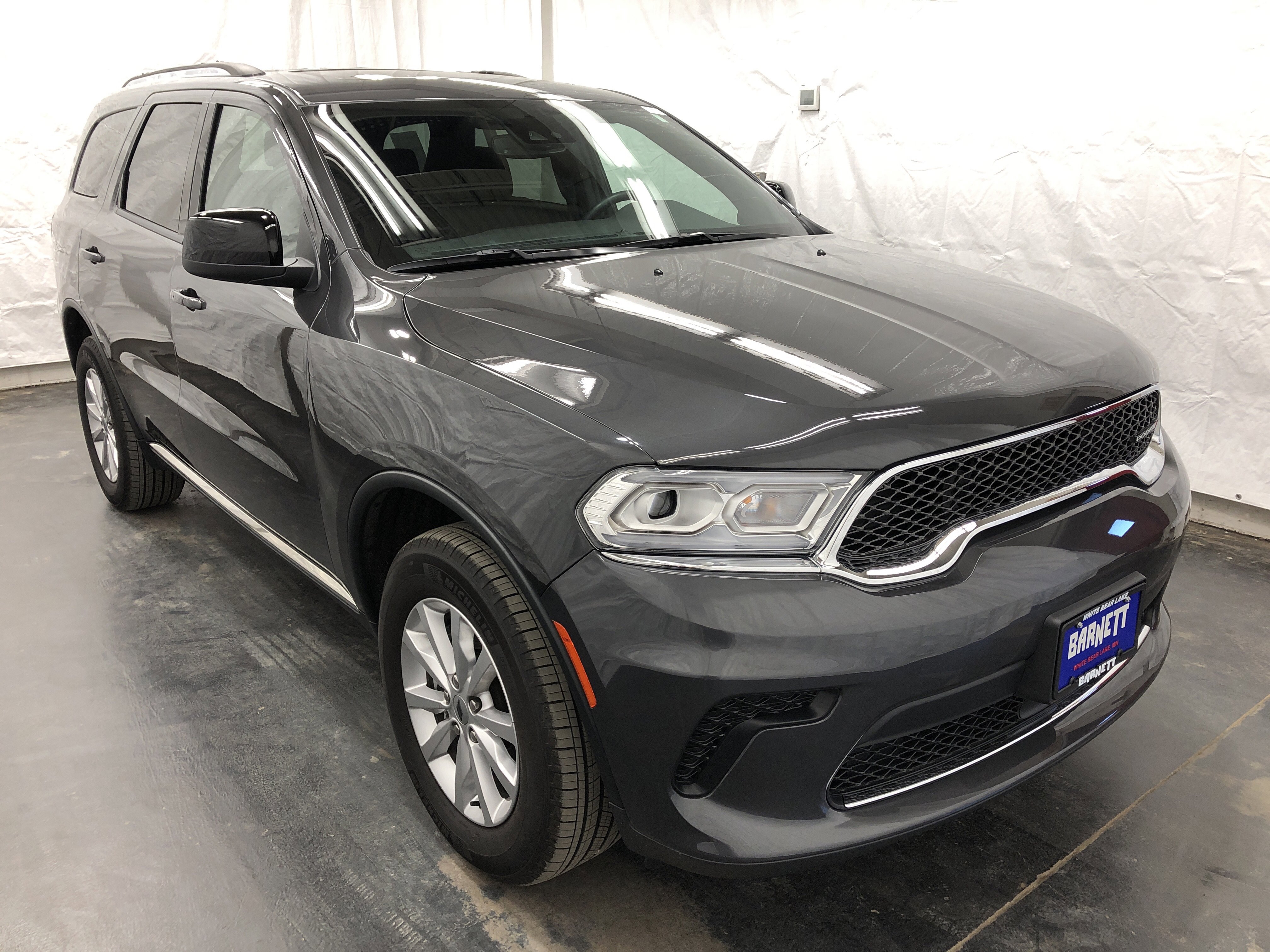 Used 2024 Dodge Durango SXT image 3