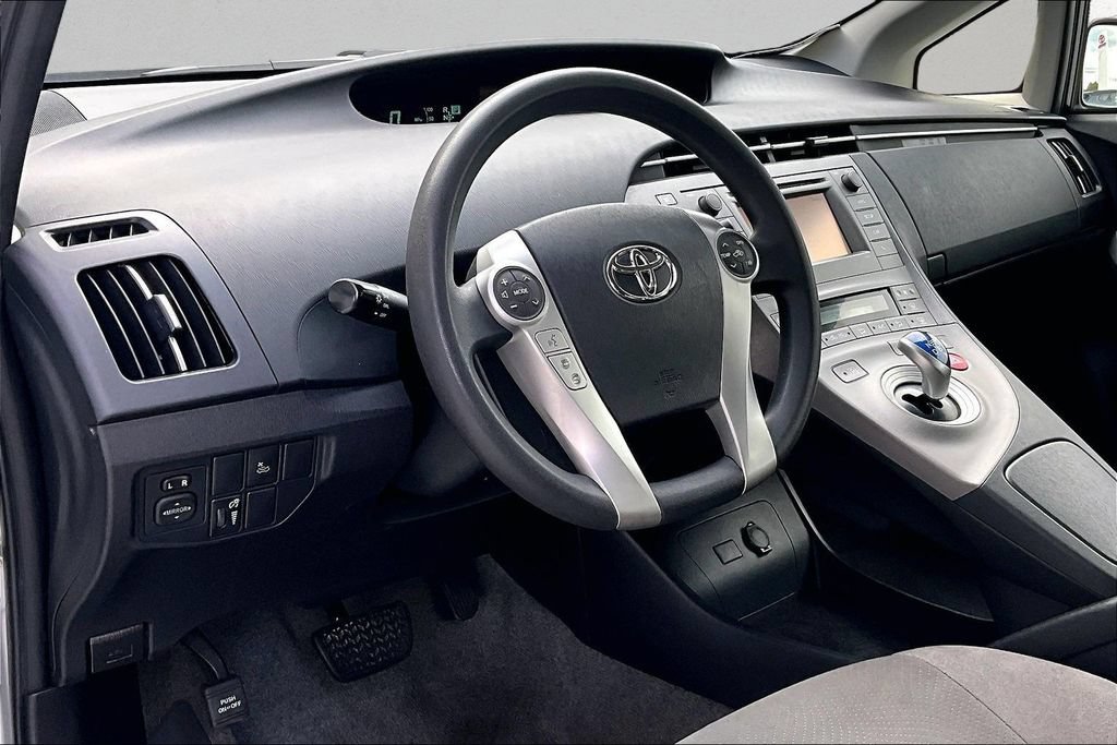 Used 2013 Toyota Prius Three w/ Solar Roof Pkg FWD image 17