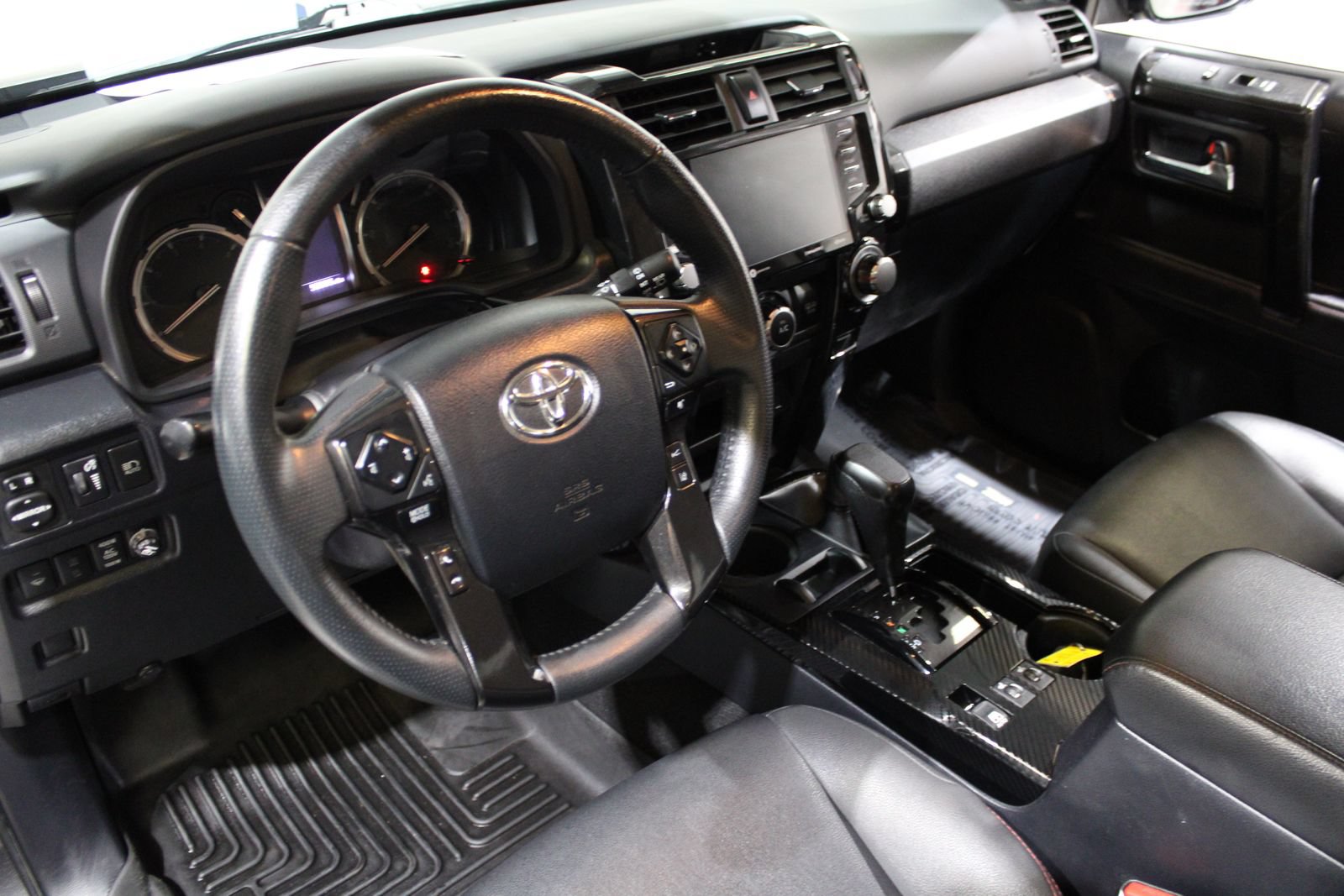 Used 2020 Toyota 4Runner TRD Off-Road Premium w/ Moonroof Package AWD/4WD image 20