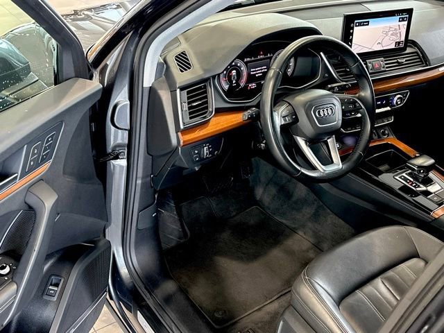 Used 2022 Audi Q5 2.0T Premium Plus w/ Premium Plus Package AWD/4WD image 14