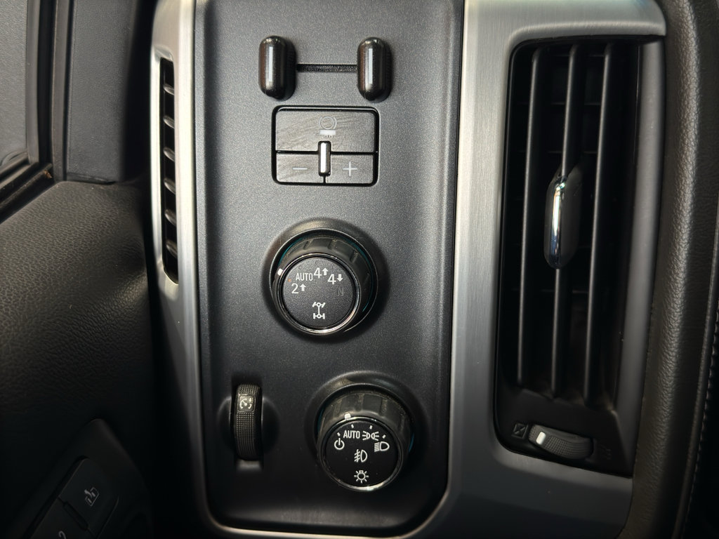 Used 2017 GMC Sierra 1500 SLT w/ SLT Premium Package image 31