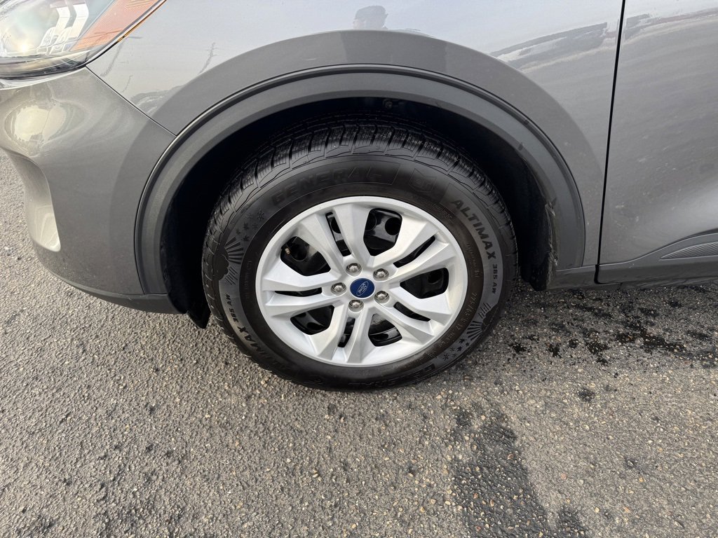 Certified 2022 Ford Escape S image 9