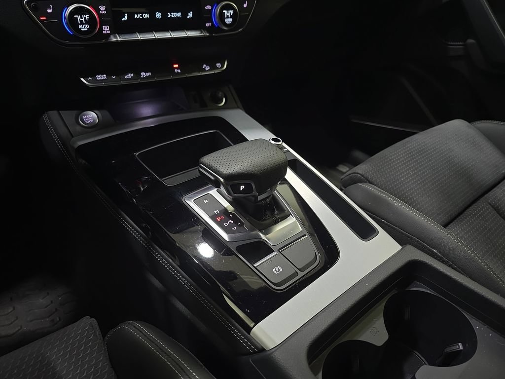 Used 2024 Audi Q5 e Premium Plus AWD/4WD image 24