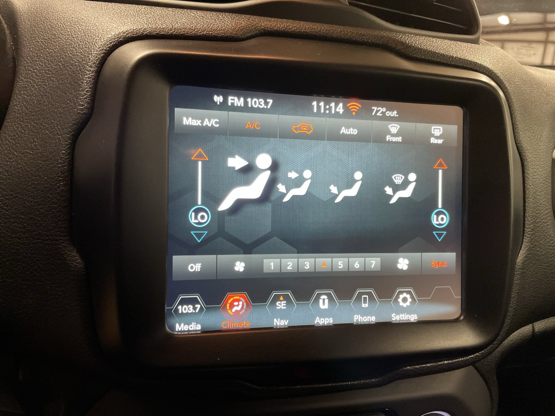 Used 2023 Jeep Renegade Latitude AWD/4WD image 21