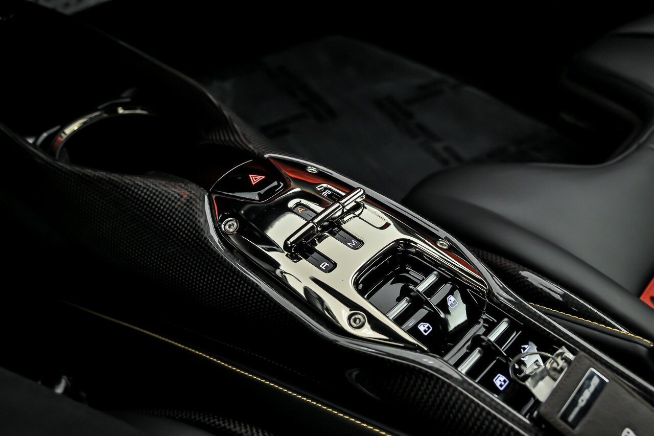 Used 2022 Ferrari SF90 Spider image 45