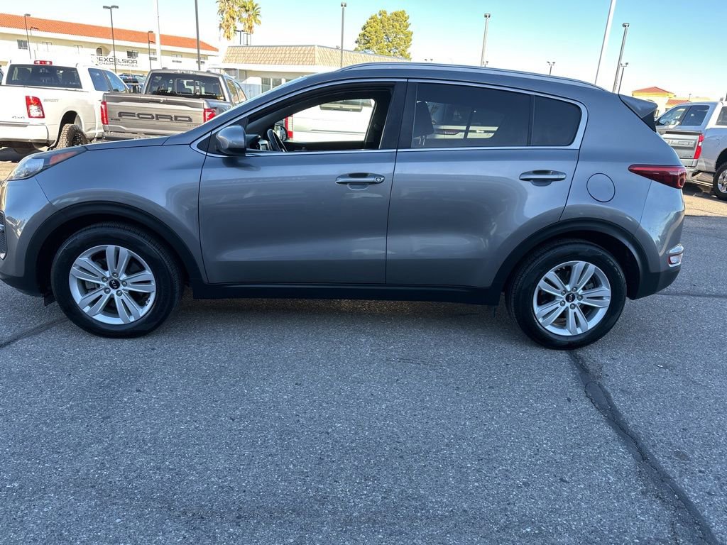 Used 2018 Kia Sportage LX w/ LX Popular Package image 4