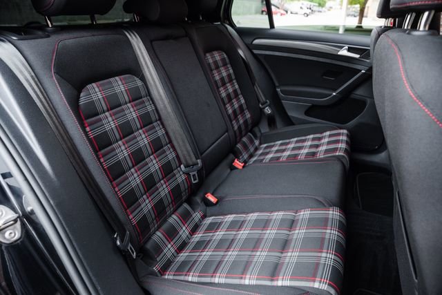 Used 2021 Volkswagen Golf S image 78