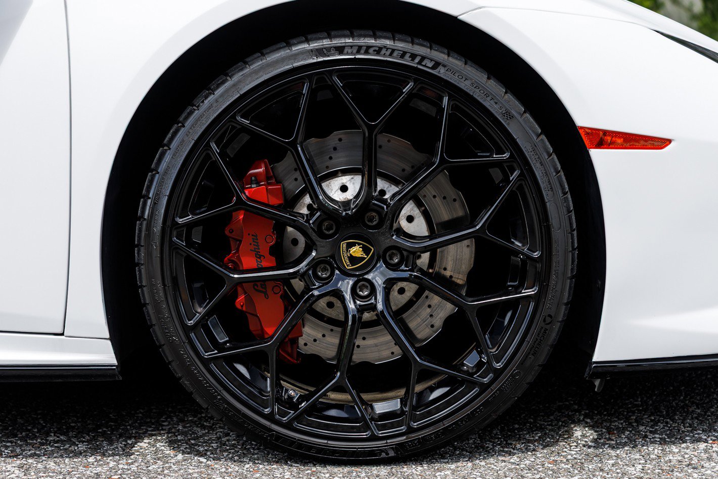 Used 2021 Lamborghini Huracan EVO image 7