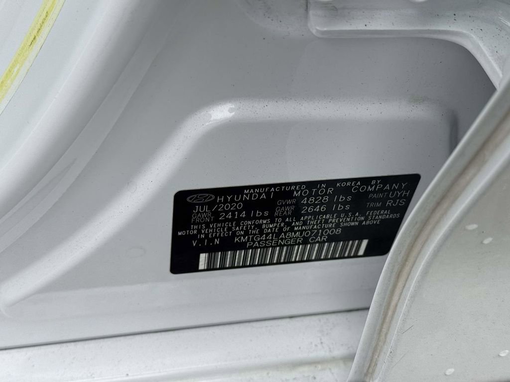 Used 2021 Genesis G70 2.0T w/ Prestige Package AWD/4WD image 16