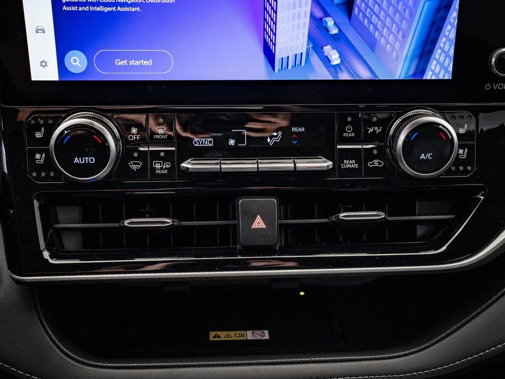 Used 2023 Toyota Highlander Platinum image 39