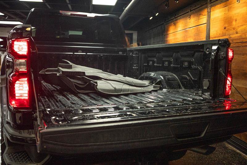 Used 2023 Chevrolet Silverado 2500 Custom w/ Custom Value Package AWD/4WD image 7