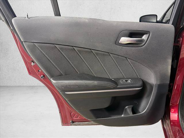 Used 2017 Dodge Charger SXT RWD image 21