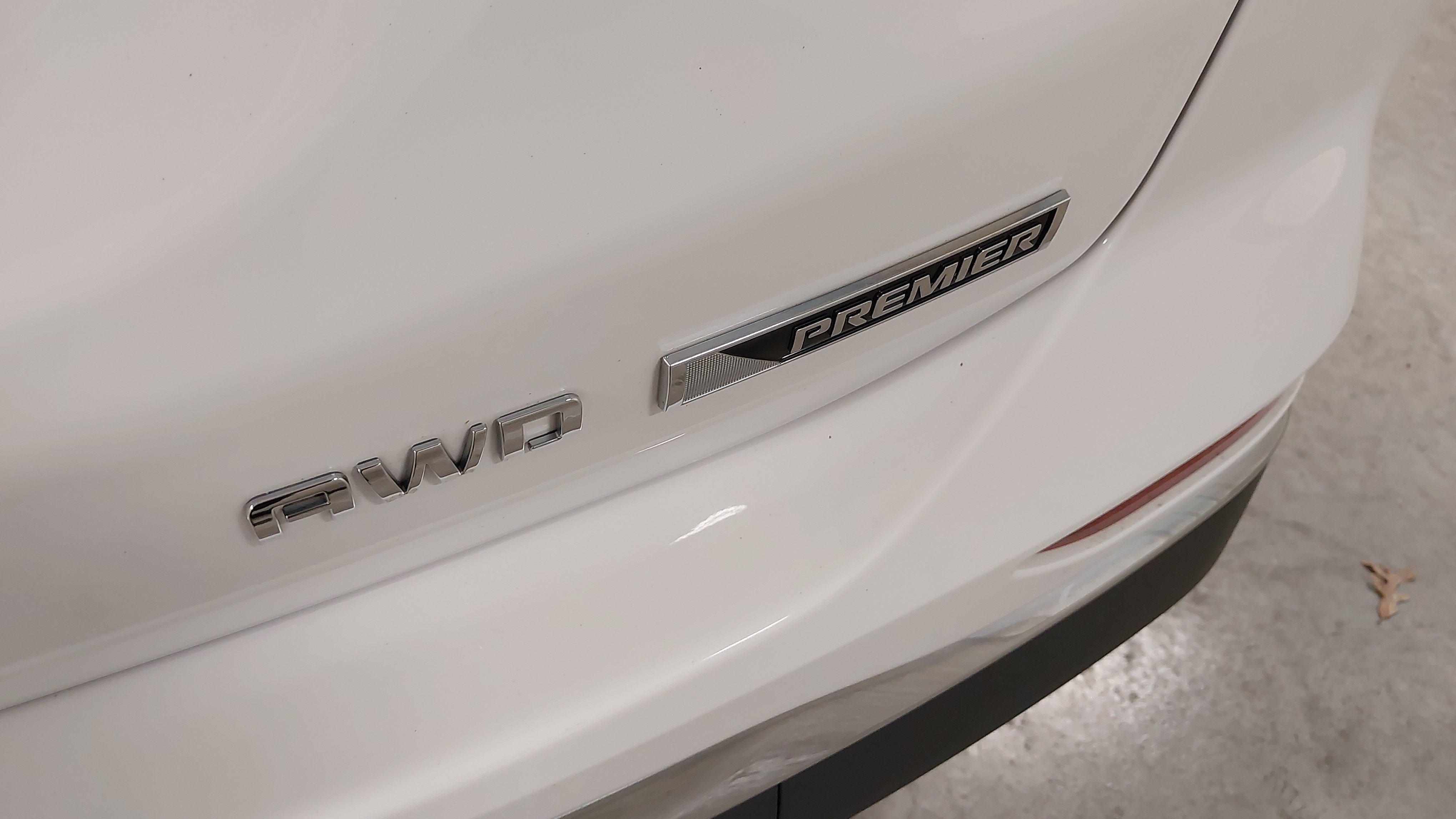 Used 2018 Chevrolet Equinox Premier AWD/4WD image 33
