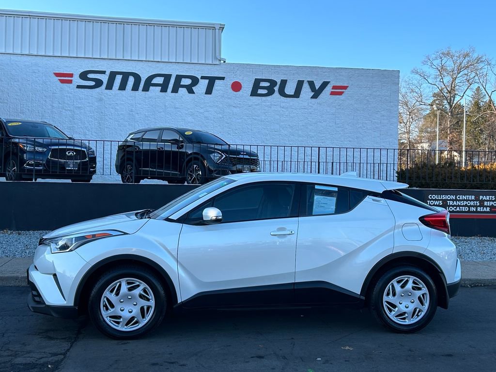Used 2019 Toyota C-HR LE image 9