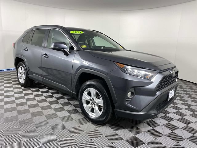 Used 2021 Toyota RAV4 XLE w/ Convenience Package image 1