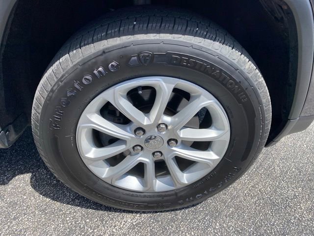 Used 2016 Jeep Grand Cherokee Laredo w/ Quick Order Package 23E AWD/4WD image 9