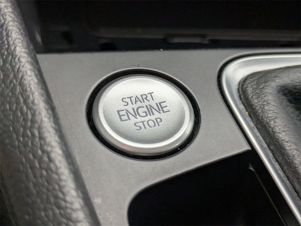 Used 2023 Volkswagen Jetta SE image 28