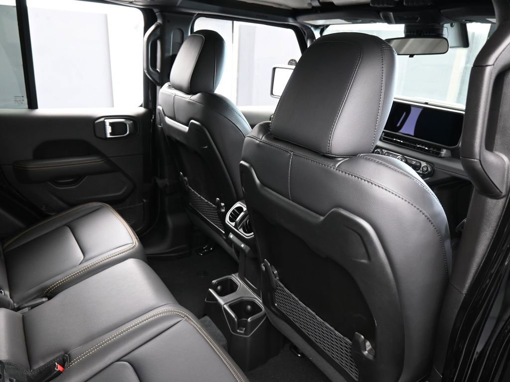 Used 2024 Jeep Gladiator Sport w/ Premium Package image 43