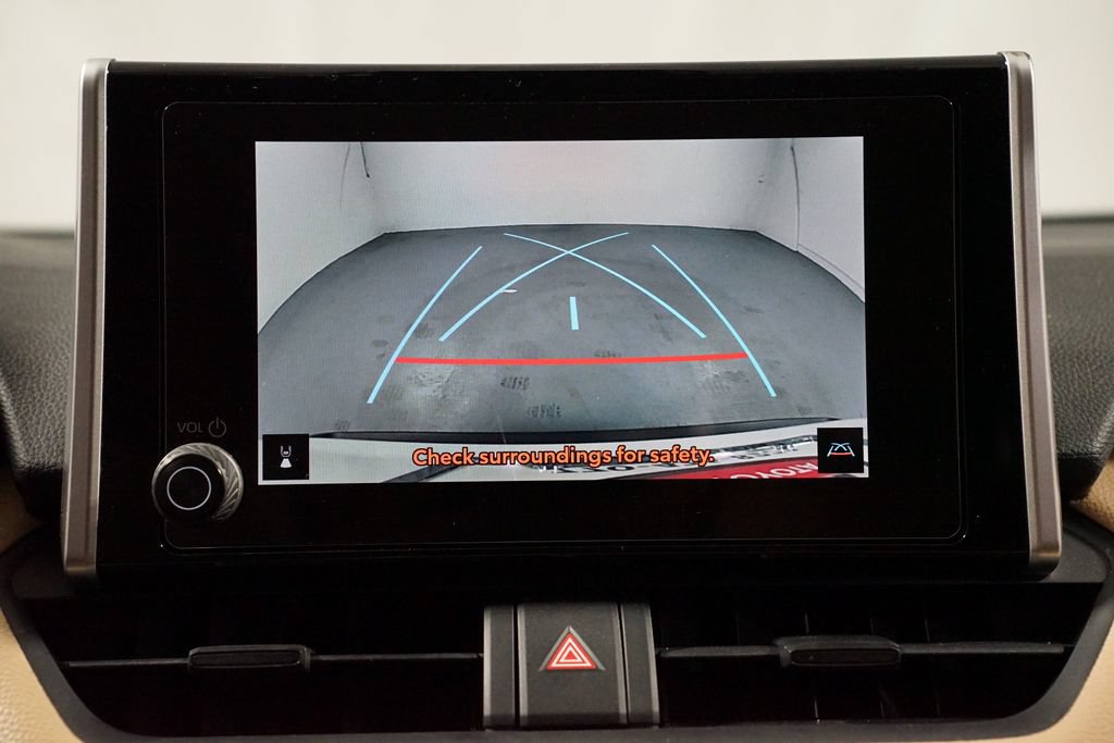 Certified 2025 Toyota RAV4 LE AWD/4WD image 19