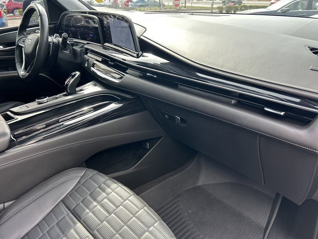 Certified 2024 Cadillac Escalade V w/ LPO, ONYX Package AWD/4WD image 12
