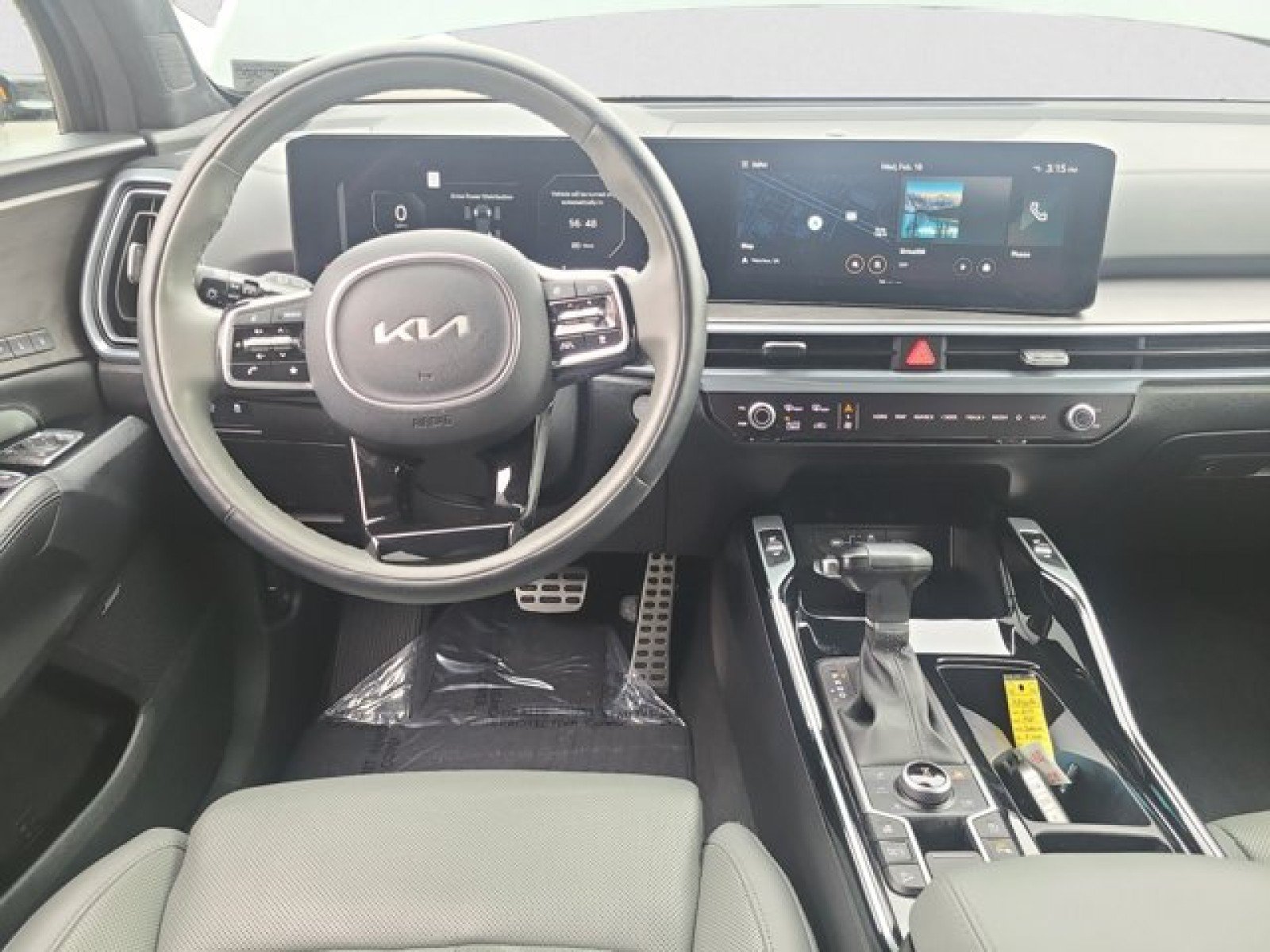 Used 2024 Kia Sorento SX Prestige w/ Sage Leather Package AWD/4WD image 14