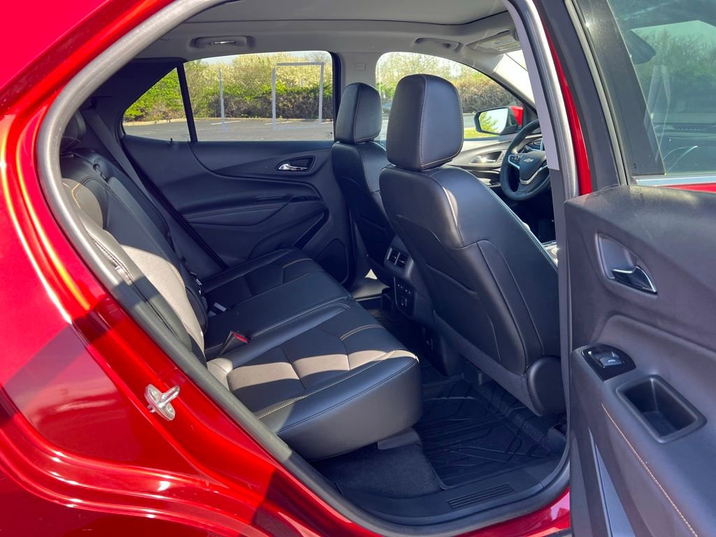 Used 2023 Chevrolet Equinox Premier image 11