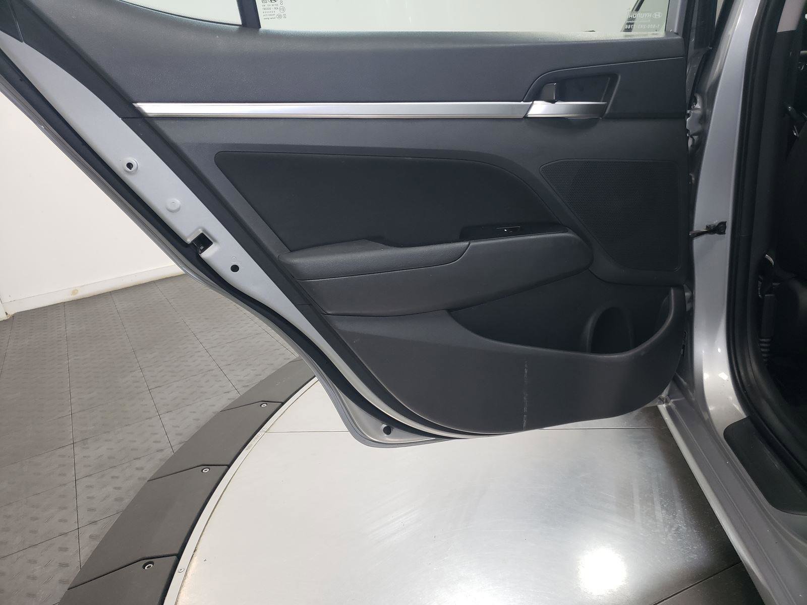 Used 2020 Hyundai Elantra SEL w/ Cargo Package (C1) image 28