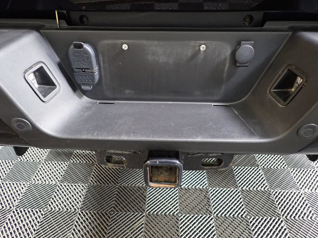 Used 2022 Ford F250 XLT w/ Black Appearance Package AWD/4WD image 16