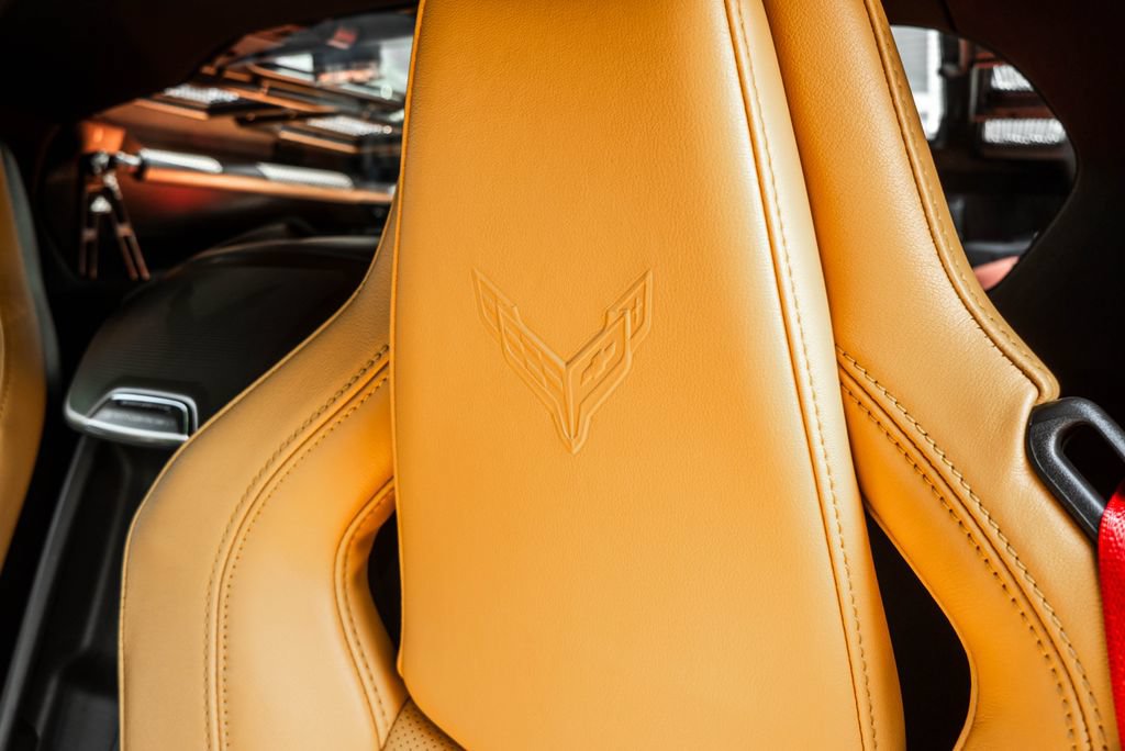 Used 2020 Chevrolet Corvette Stingray Preferred Cpe w/ 2LT Preferred Equipment Group RWD image 7