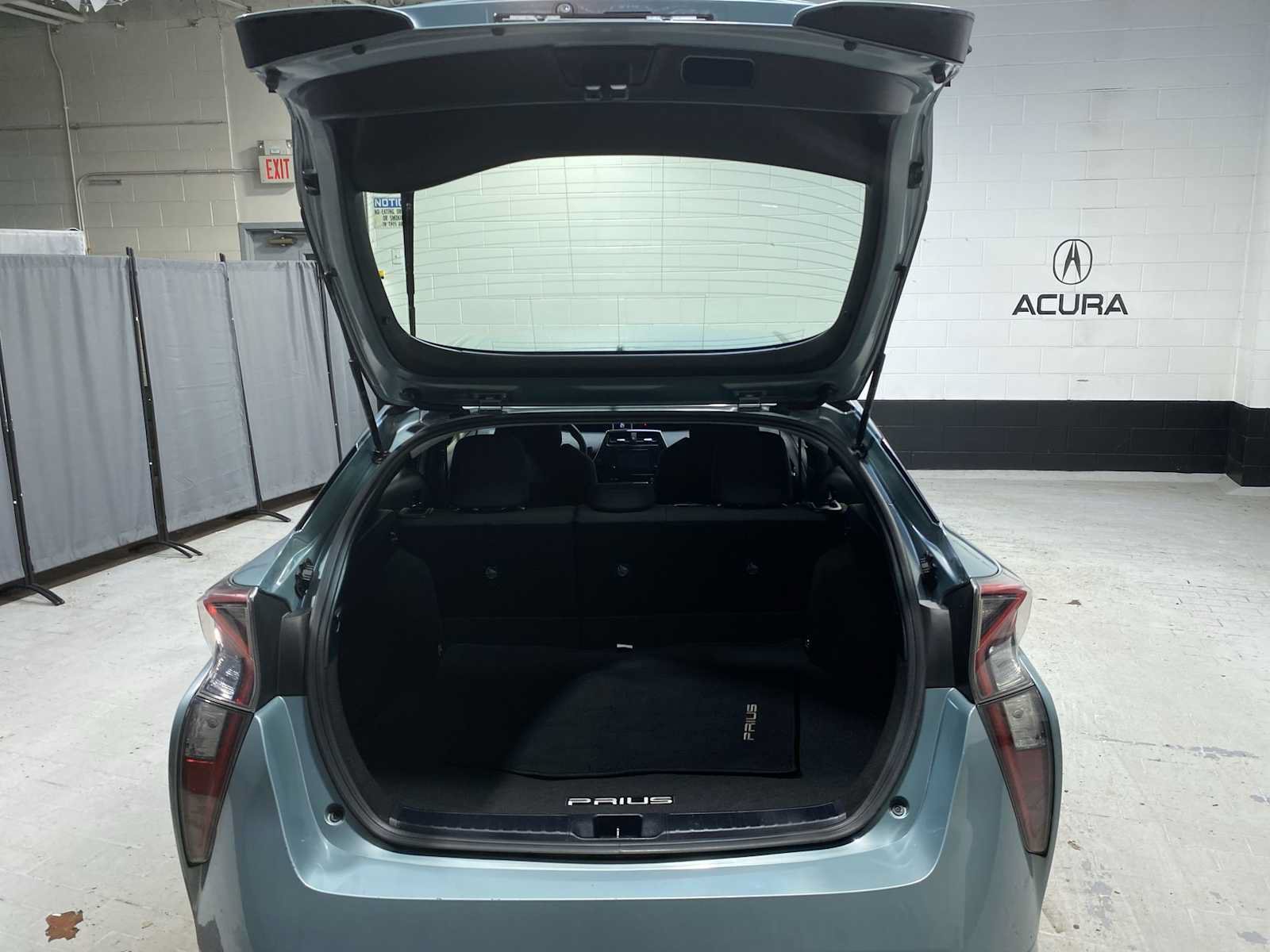 Used 2016 Toyota Prius Two FWD image 19