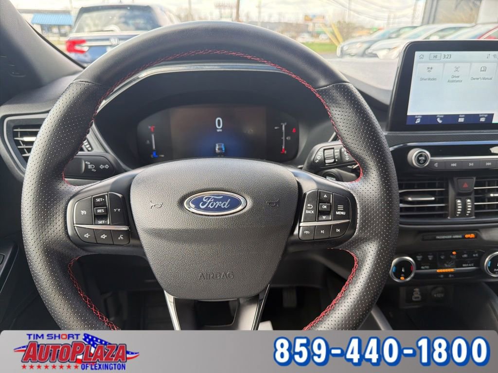 Used 2025 Ford Escape ST-Line image 12