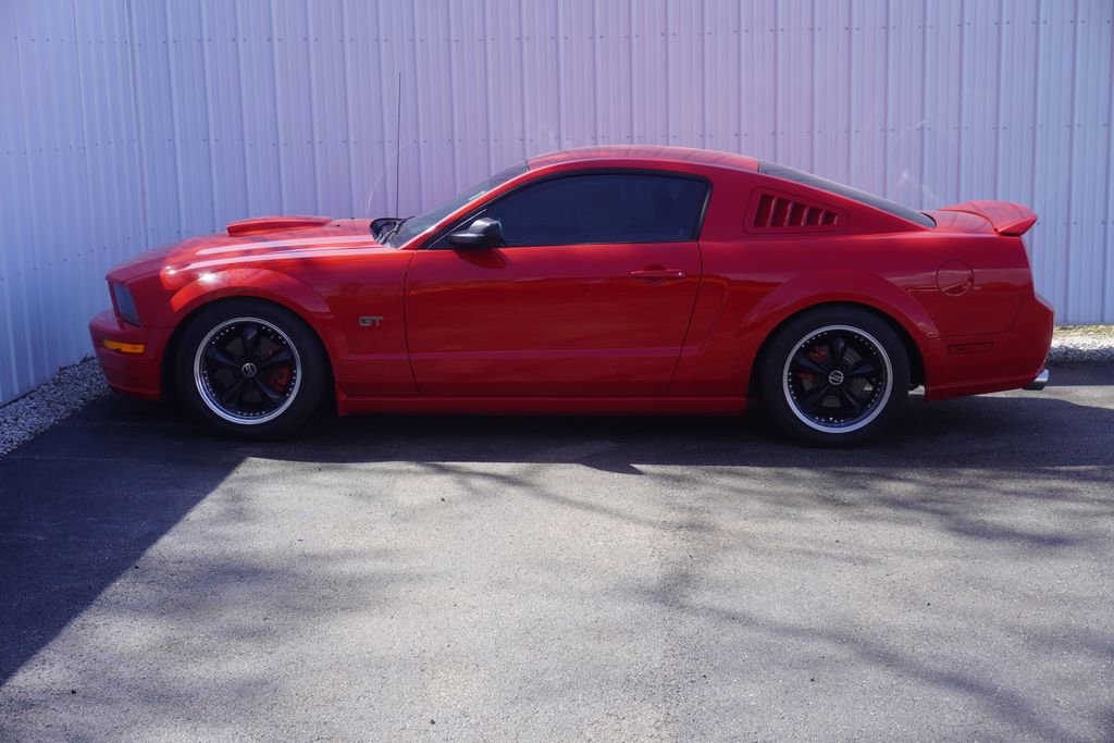 Used 2007 Ford Mustang GT Premium RWD image 3