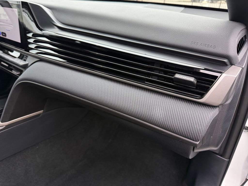 Certified 2025 Toyota Camry SE image 16