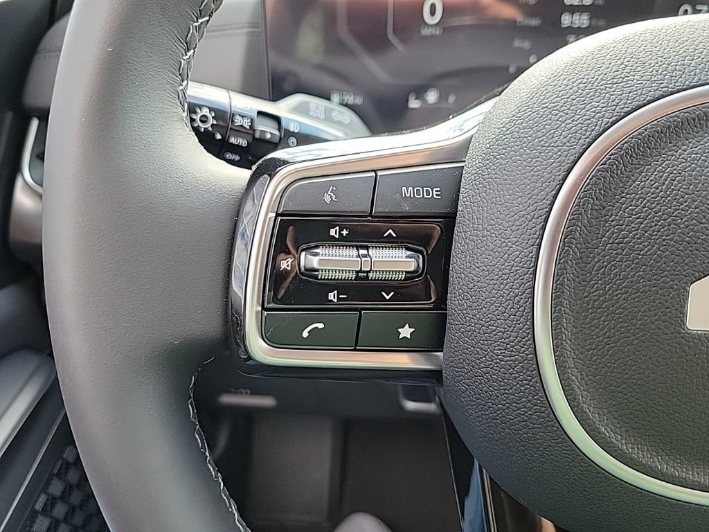 New 2026 Kia Carnival SX w/ SX Dark Edition Package FWD image 26