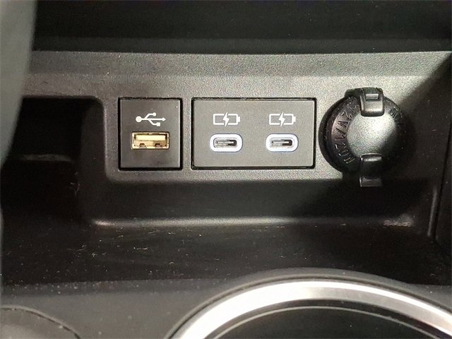 Used 2023 Toyota Highlander L image 26