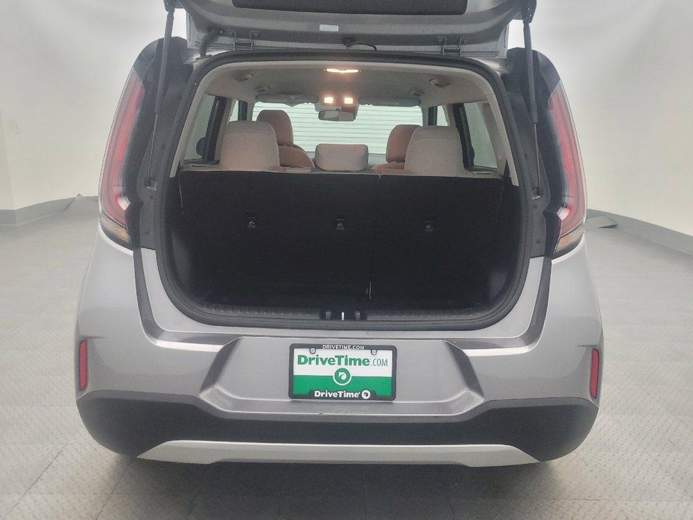 Used 2025 Kia Soul LX w/ LX Technology Package FWD image 29
