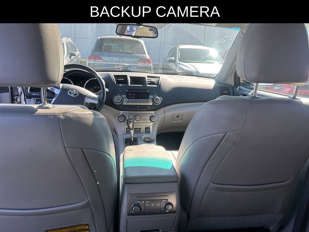 Used 2011 Toyota Highlander SE FWD image 9