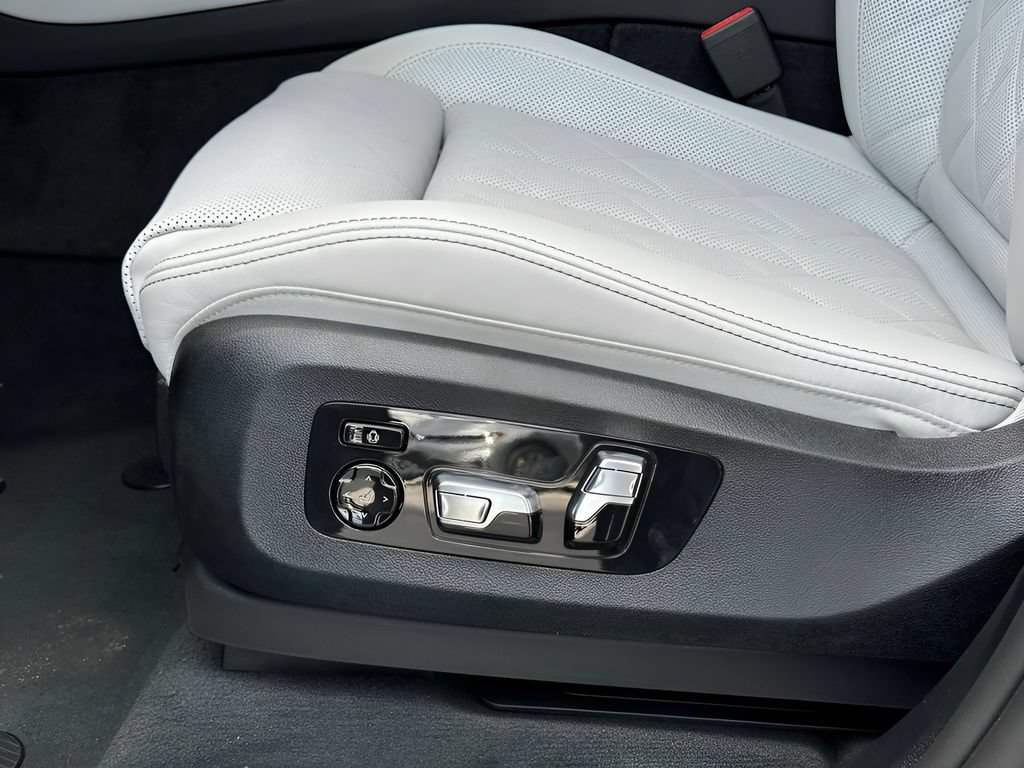 New 2026 BMW X5 M60i AWD/4WD image 11