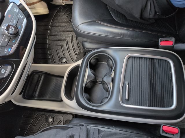 Used 2018 Chrysler Pacifica Touring-L Plus w/ Tire & Wheel Group FWD image 48