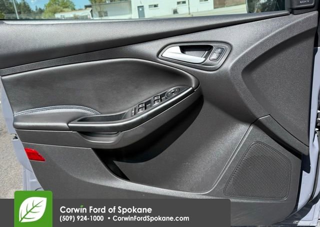 Used 2016 Ford Focus RS AWD/4WD image 13