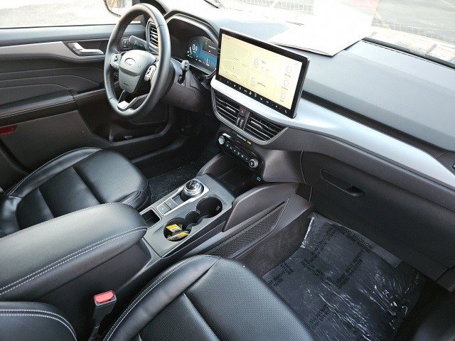 Used 2023 Ford Escape Platinum image 14