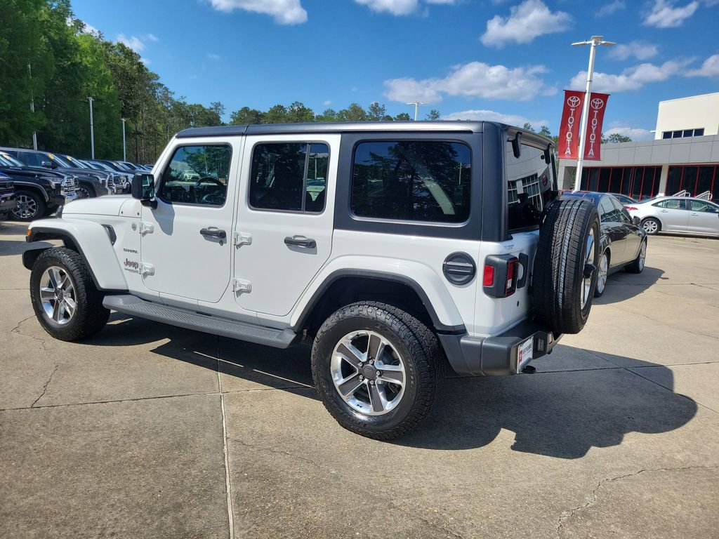Used 2018 Jeep Wrangler Unlimited Sahara AWD/4WD image 3