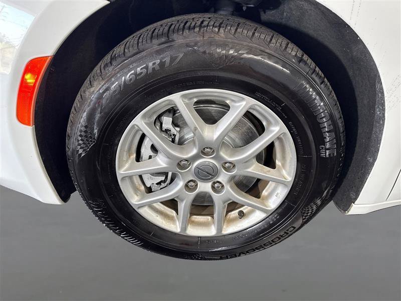 Used 2023 Chrysler Voyager LX FWD image 22