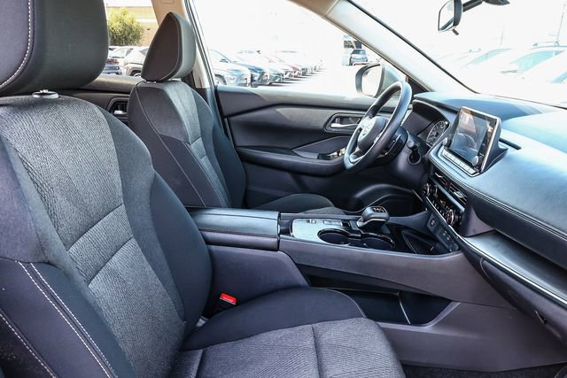 Used 2024 Nissan Rogue SV FWD image 18