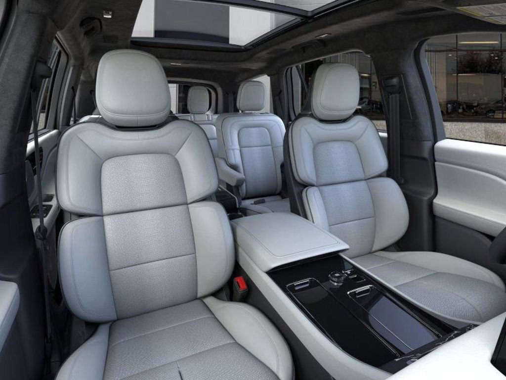New 2026 Lincoln Aviator Black Label w/ Dynamic Handling Package AWD/4WD image 10