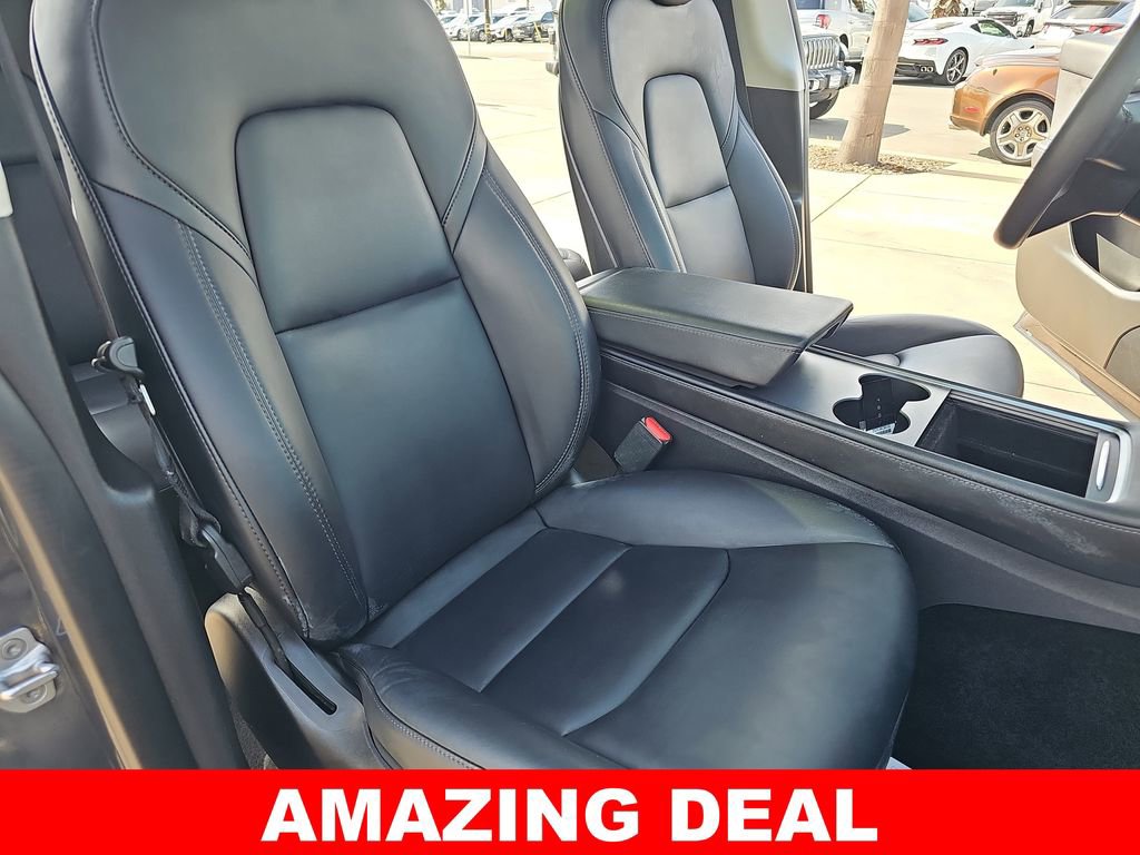 Used 2022 Tesla Model Y Long Range image 10