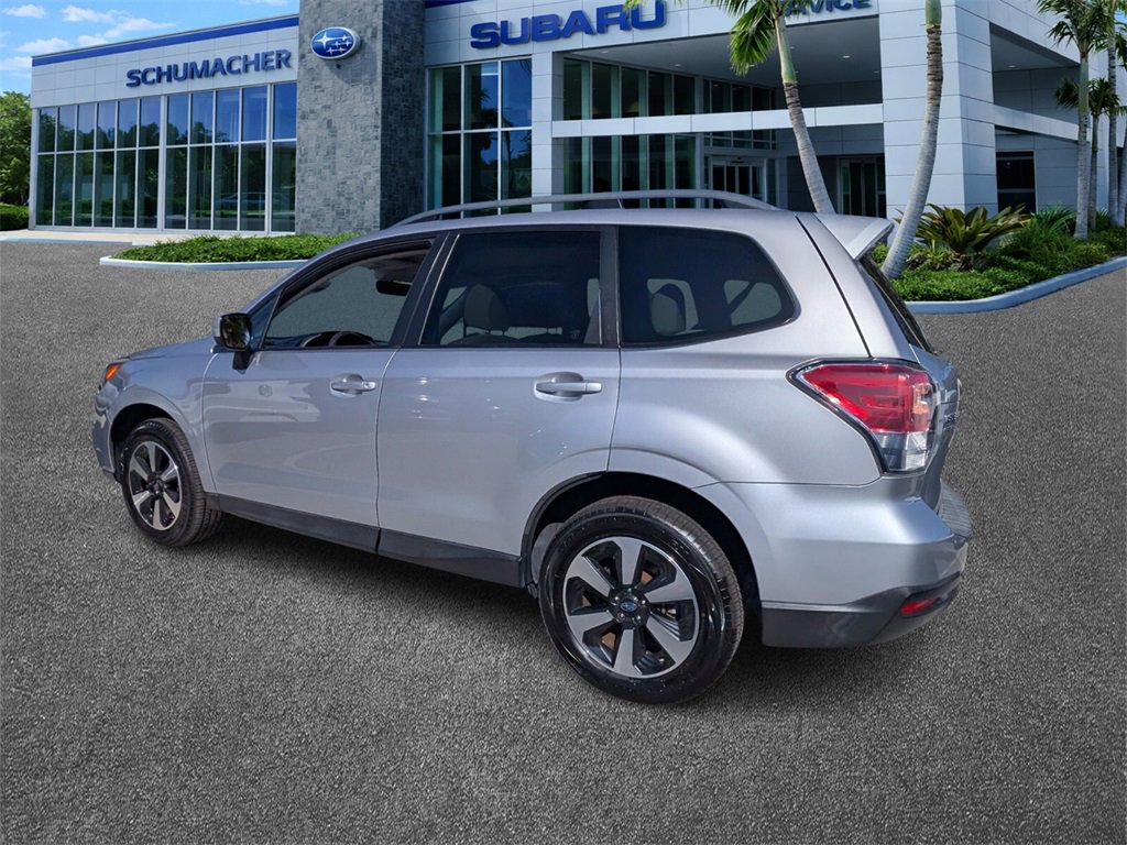 Used 2017 Subaru Forester 2.5i Premium image 5