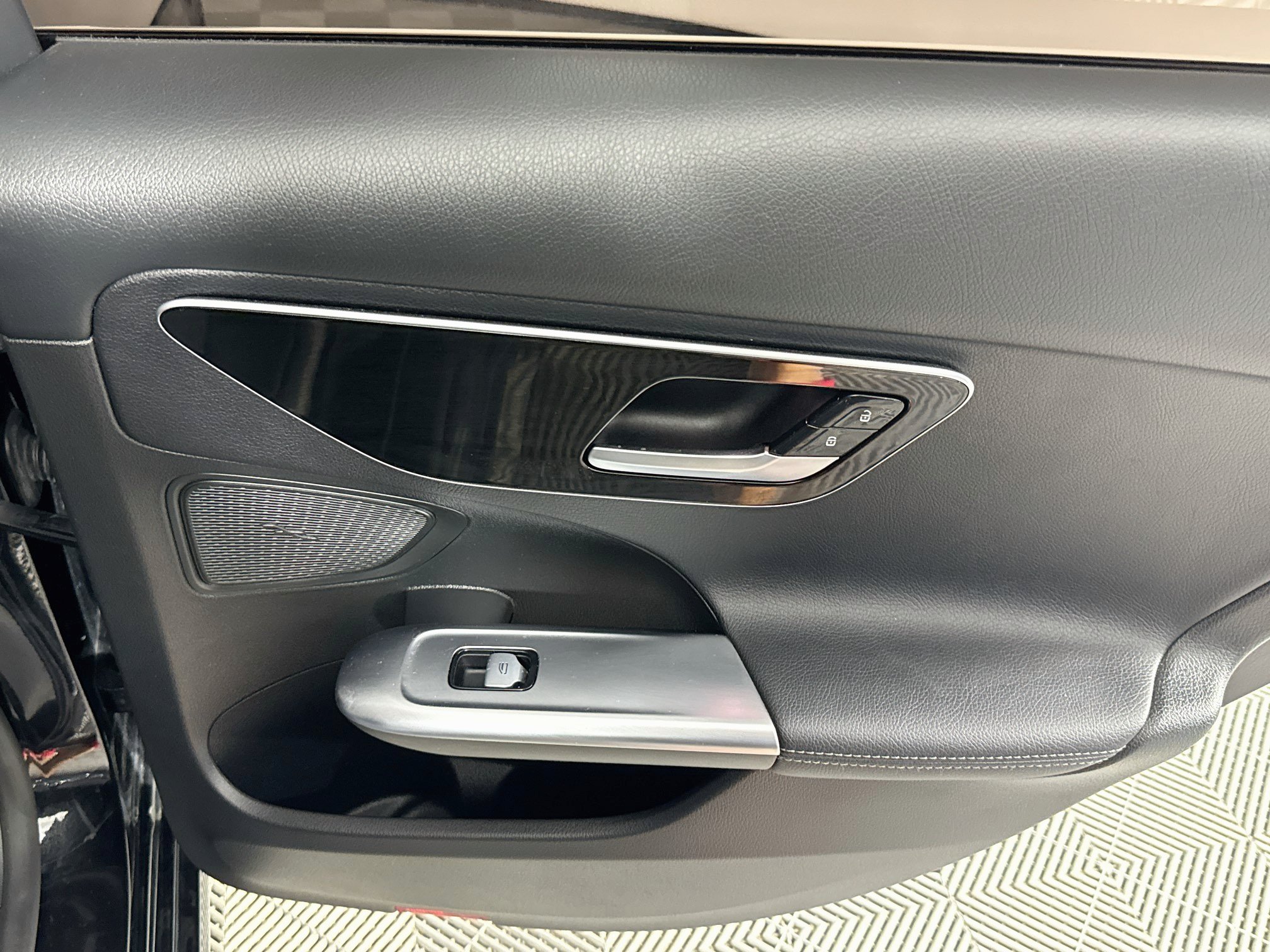 Used 2023 Mercedes-Benz C 300 Sedan image 45