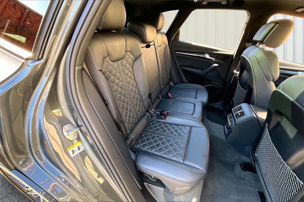 Used 2024 Audi SQ5 Prestige image 25
